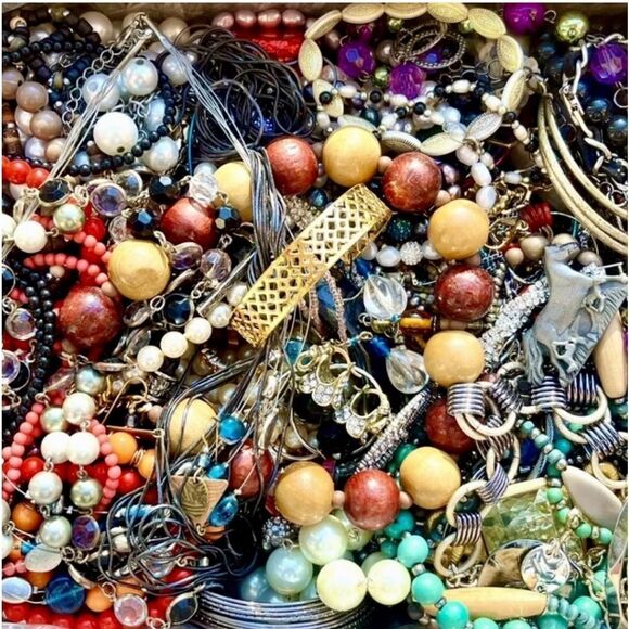 5 LB Gold Jewelry Mystery Box | Reseller Lot Glam - Picture 7 of 13